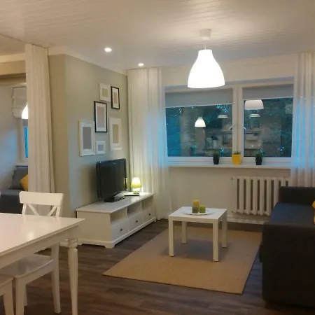 Papiniidu 23 Studio * Pärnu